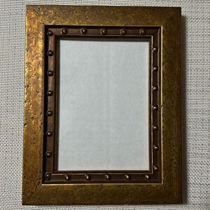 MILBURN Vintage Style Gold Brass Tone 5 x 7 Picture Frame